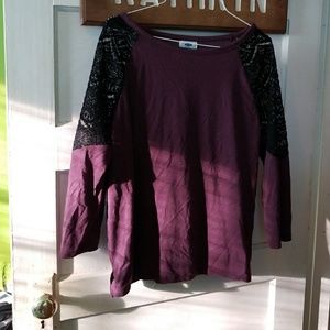 Plum colored black lace 3 quarter sleeve top